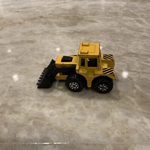 1976 Vintage Superfast Matchbox Tractor Shovel No. 29 - Yellow and Black - Macau - Picture 1 of 5