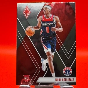 2023-24 Panini Phoenix - Novatos Bilal Coulibaly #285 (RC) - Imagen 1 de 2