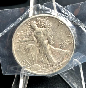 Moneta mezzo dollaro 1945-D Walking Liberty - 90% argento ~ XF ~ 11,25 g argento - Foto 1 di 5
