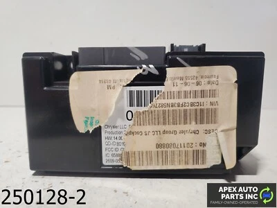 Módulo de control de comunicación telemática OEM 2011-2014 Chrysler 200 3,6 L Foto 1 de 4