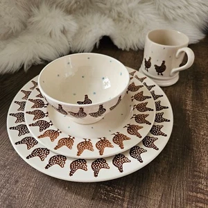 Emma Bridgewater Spotted/Speckled Hen & Blue Dots Dinnerware (Serving Set for 1) - Picture 1 of 15