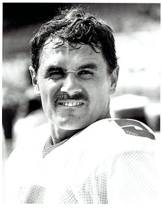 1984 Original Photo Nick Mike-Mayer USFL San Antonio Gunslingers in uniform - Picture 1 of 2