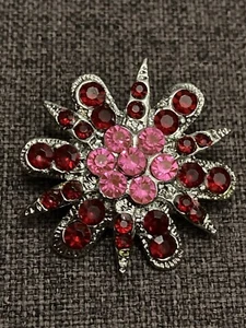 Metal Flower Brooch Red Ruby Pink Effect Stones Pearl Effect Pin Back 33mm 1pc - Picture 1 of 3