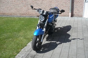 Kawasaki ZR-7S - Bild 1 von 8