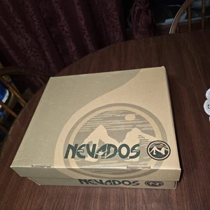 Nevados NIB Women’s , waterproof Brown Hiking Shoes, Size 8 - Picture 1 of 7