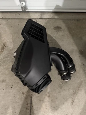 Audi RS7 RS6 2014-2018 4G0133836AF Air Filter Box - Image 1 of 4