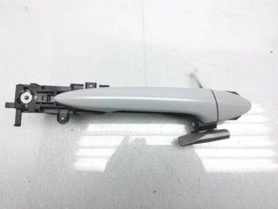 Maçaneta externa traseira do passageiro Lexus Is350 2006 - Branco 69210-53050-A0 - Imagem 1 de 4