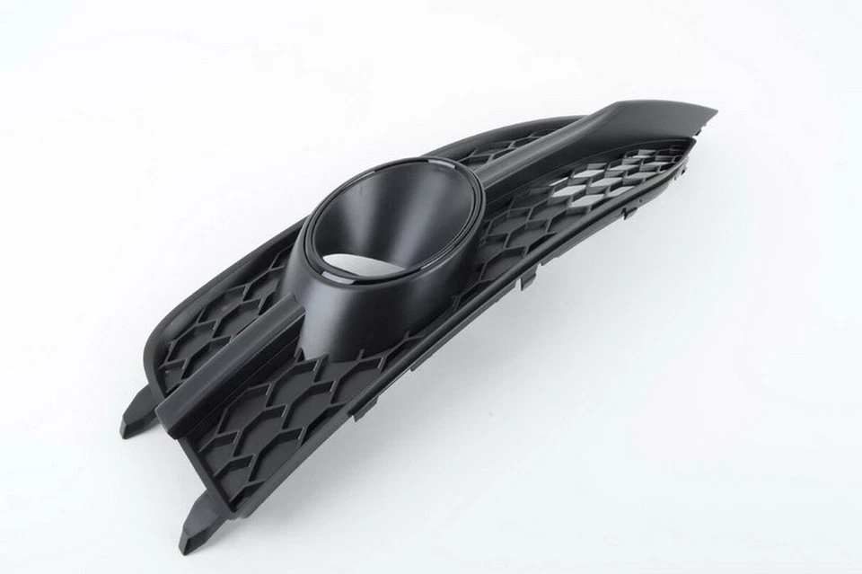 Nuevo Genuino Audi A7 S-Line Parachoques Delantero Faro Antiniebla Parrilla Negro Derecho 4G8807682E Foto 1 de 1