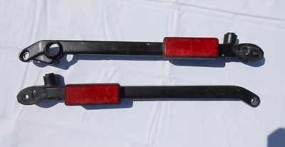 84 HONDA VF 700 F INTERCEPTOR REAR BACK LEFT RIGHT SEAT FENDER GRAB RAIL BAR OEM Foto 1 de 4