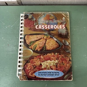 Recipes on Parade: Casseroles Military Officers' Wives 1967 - Bild 1 von 9