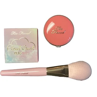 TOO FACED CLOUD CRUSH BLURRING BLUSH - HEAD IN THE CLOUDS w/ TEDDY BEAR BRUSH - Image 1 of 2