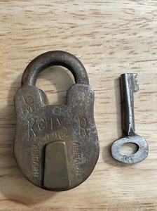 Vintage Old India Antique KOHYNOOR ALIGARH 6 LEVER Iron Pad Lock & Key - Picture 1 of 9