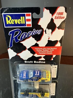 Ford Thunderbird 1996 Brett Bodine #11 Lowe's 1:64 Revell Foto 1 de 2