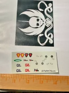 ADESIVI DECAL STICKERS modellino aereo jal j fighter JAPAN AIRLINES - Foto 1 di 1