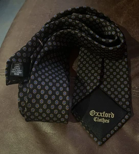 Oxxford Clothes All Silk Neck Tie 59" L X 3.25" W Length Spotted Circles - Picture 1 of 6