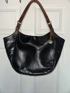 Hobo toscano Brahmin cuero liso negro con correas de hombro marrón cocodrilo en relieve - Imagen 1 de 8