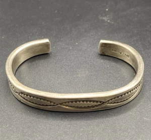 Bracciale pesante Navajo Tahe in argento sterling - 47,2 grammi - Foto 1 di 6
