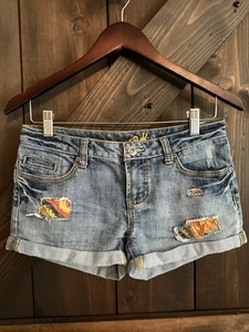Mudd Juniors Women’s Sz 5 Boho Denim Y2K Jean Shorts Cuffed Distressed Hippie - Picture 1 of 7
