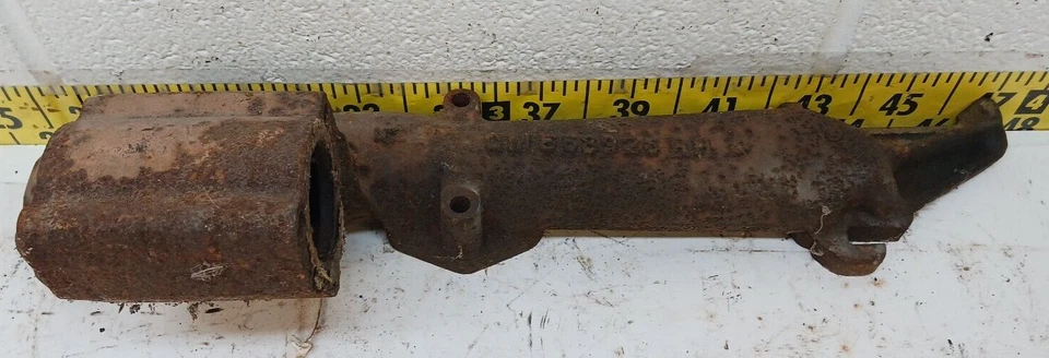 Colector de escape usado OEM GM RH 371 568926 1957-58 Oldsmobile 88-98 (M17) Foto 1 de 4