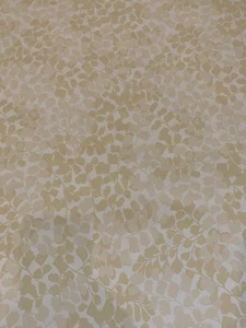 Papel pintado dorado Laura Ashley Maidenhair. Los mismos números de lote 😊 - Imagen 1 de 9