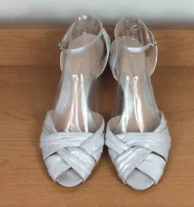 Arturo Chiang Women’s Shoes Size 8 Silver Leather Ankle Strap Wedge Heel - Picture 1 of 9