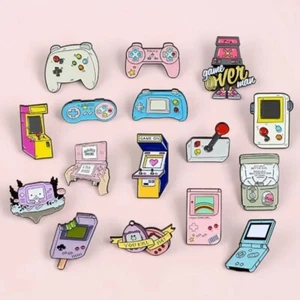 Retro Gaming Game Boy - Spilla Spilla In Metallo Kawaii Cosplay NUOVO - Bild 1 von 2