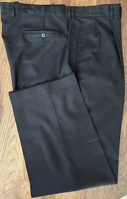 Pantalones de vestir para hombre Bachrach negros 44x31 plisados y con puños ropa de negocios Foto 1 de 4