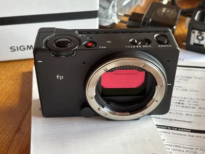 Sigma fp + Leica L / M adapter - Image 1 of 4
