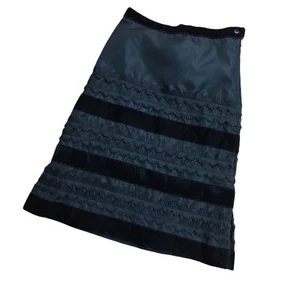 The Children's Place Girls Skirt Size 5 Black Velvet Holiday NEW - Picture 1 of 4