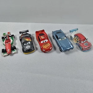 Disney Pixar Cars Lote de 5 McQueen, Finn, Max, Vitaly, Francesco - Juguete Diecast - Imagen 1 de 12