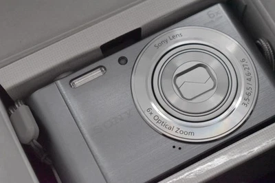 [US Duty Paid] Sony Cyber-shot DSC-W810 Pink 20.1MP 6x Zoom Digital Camera 7216 - Image 1 of 4