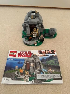 Lego Star Wars Ahch-To Island Training (75200) Incluye todas las piezas. Sin caja Foto 1 de 4