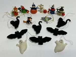 Vintage Halloween Ornamente Fledermäuse SCHWARZE KATZEN Geister HEXE Teddybären Kürbis beflockt - Bild 1 von 12