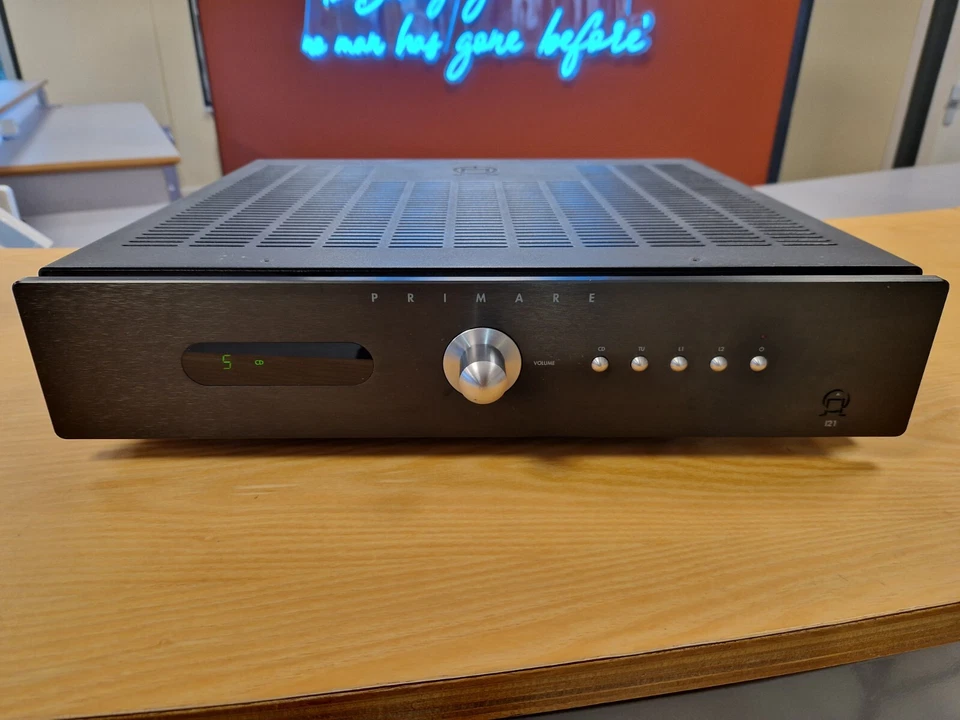 Primare I21 Vollverstärker – Schwarz – mit Fernbedienung & OVP - Bild 1 von 4