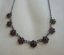 CESKA - Floral Rhinestone Necklace