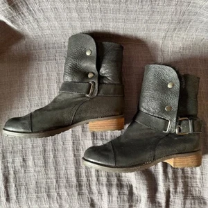 Matt Bernson Tundra Black Leather + Shearling Women's Sz 7 Gently Used - Picture 1 of 15