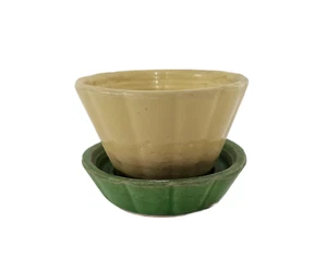 Vintage Shawnee Pottery Yellow and Green Flower Pot Planter - Picture 1 of 9