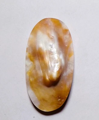 55.55 Cts Natural Mother of Blister Pearls Cabochon Loose Gemstone 57X29X4MM - Image 1 of 3
