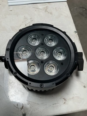 Elation Sixpar 100 RGBAW+UV LED Professional Light Unit. - Image 1 of 3