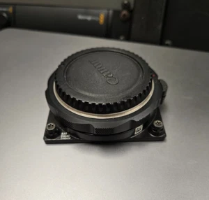 RED EF Dsmc2 S35 Canon Mount with Captive Screws - Picture 1 of 2