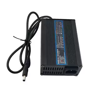 DC 5.5X2.1MM 67.2V 4A Li-ion Battery Charger for 16S 60V Battery with Display - Picture 1 of 6