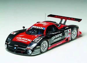 TAMIYA 1:24 Model Kit Nissan R390 GT1 in action at the 1997 24 Hours of Le Mans - Picture 1 of 24