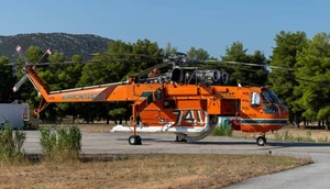 Sikorsky S-64 Skycrane Desktop Kiln Dried Wood Helicopter New Model Large 1/72 - Picture 1 of 10