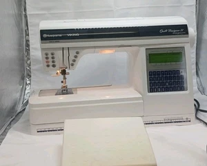 Husqvarna Viking Quilt Designer II Sewing/Quilting Embroidery Machine Bundle - Picture 1 of 22
