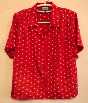 Blusa para mujer Koret Career roja con lunares blancos abotonada Foto 1 de 4
