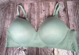 VICTORIA'S SECRET Padded No Wire 44C Sage Green Gold Accents Bra EUC - Picture 1 of 7