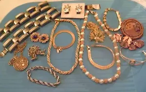 Vintage Lot of Name Brand Jewelry (15) - Picture 1 of 24
