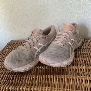 Asics Gel-Nimbus 22 Herren Laufschuhe Turnschuhe Größe UK 6,5 EU 40 Rosa - Bild 1 von 9