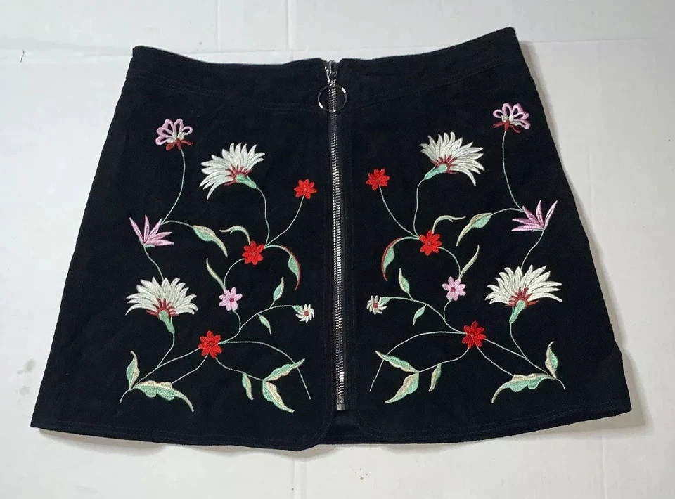 De segunda mano - Falda floral de gamuza frontal con cremallera completa Zara para mujer (talla L) Foto 1 de 4