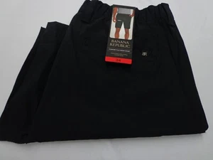 BANANA REPUBLIC Mens Black Comfort Flat Front Stretch Waist Shorts Size 34 NEW - Picture 1 of 6